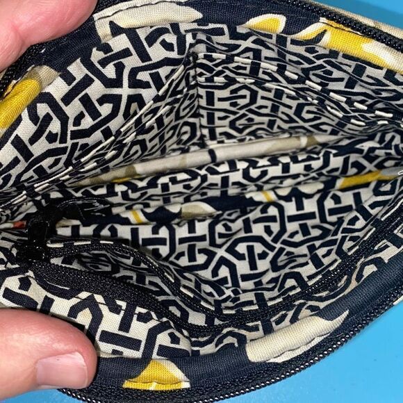 Vera Bradley On the Go Zip Top Wristlet Dogwood Convertible purse - Picture 3 of 7